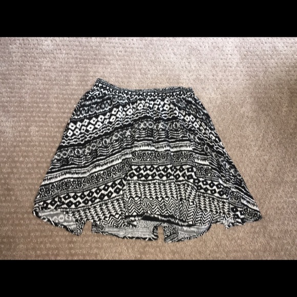 Pattern skirt - Picture 1 of 2